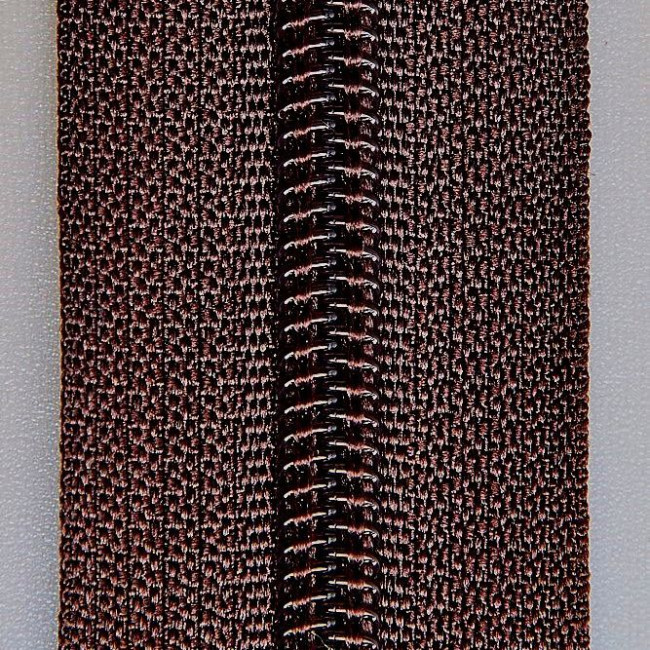 Молния юбочная (полуавтомат) ТИП 3. Длина: 20 см. Цвет: коричневый. Количество в упаковке: 10 шт.